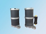 WF-LXQ型、WF-LXQ(B)型一次消諧裝置，是安裝在6～35kV PT一次繞組Y0接線中性點(diǎn)與地之間的高容量非線性元件，起阻尼與限流的作用。該消諧裝置完全符合現(xiàn)行電力部標(biāo)準(zhǔn)DL/T 620— 1997《交流電氣裝置的過電壓保護(hù)和絕緣配合》第4.1.5 條中的規(guī)定，可以起到良好的限制電壓互感器鐵磁諧振的效果。