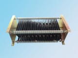 不銹鋼電阻器，是指在電子電路中時(shí)常會(huì)用到不銹鋼電阻器器，簡(jiǎn)稱不銹鋼電阻器。所謂不銹鋼電阻器，是指電阻的阻值誤差、電阻的熱穩(wěn)定性（溫度系數(shù)）、電阻器的分布參數(shù)（分布電容和分布電感）等項(xiàng)指標(biāo)均達(dá)到一定標(biāo)準(zhǔn)的電阻器。