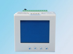 WF-97開關(guān)柜智能操控裝置，產(chǎn)品功能強(qiáng)大，使用于3KV-35KV 戶內(nèi)開關(guān)柜，中置柜、手車柜、固定柜、環(huán)網(wǎng)柜等多種開關(guān)柜。具有動(dòng)態(tài)一次模擬圖、高壓帶電顯示、自動(dòng)加熱除濕數(shù)據(jù)顯示及控制、斷路器分合狀態(tài)指示、儲(chǔ)能指示、接地開關(guān)狀態(tài)指示、小車位置指示、分合閘回路完好指示、人體感應(yīng)及柜內(nèi)照明以及無線測溫功能、語音防誤提示等功能，可取代現(xiàn)有的一次回路模擬圖、帶電顯示器、自動(dòng)加熱除濕控制器、斷路器分合按鈕等。并且具有RS485通訊接口，通訊協(xié)議為MODBUS通訊協(xié)議或其它指定通訊協(xié)議(選配)，能夠使開關(guān)柜進(jìn)一步智能